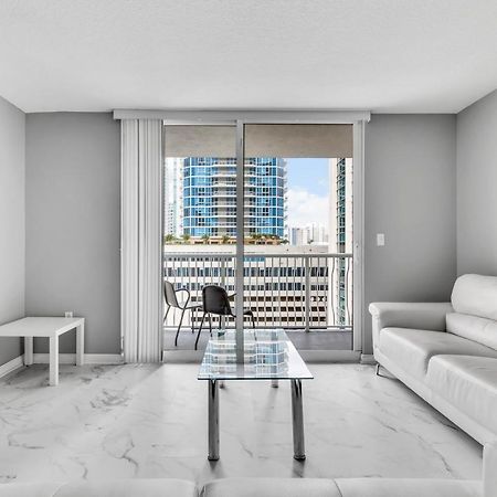 The Club At Brickell Bay Luxury Suites Miami Extérieur photo