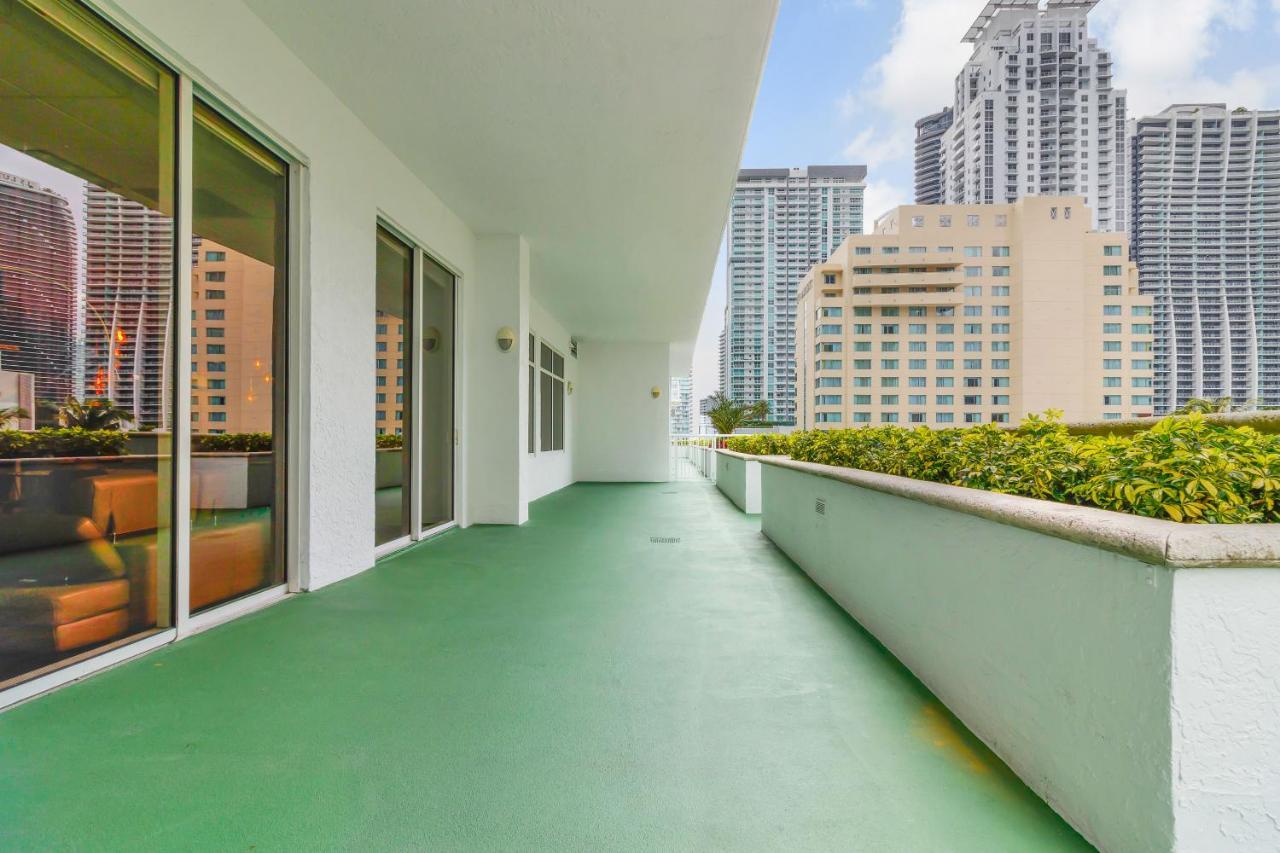 The Club At Brickell Bay Luxury Suites Miami Extérieur photo