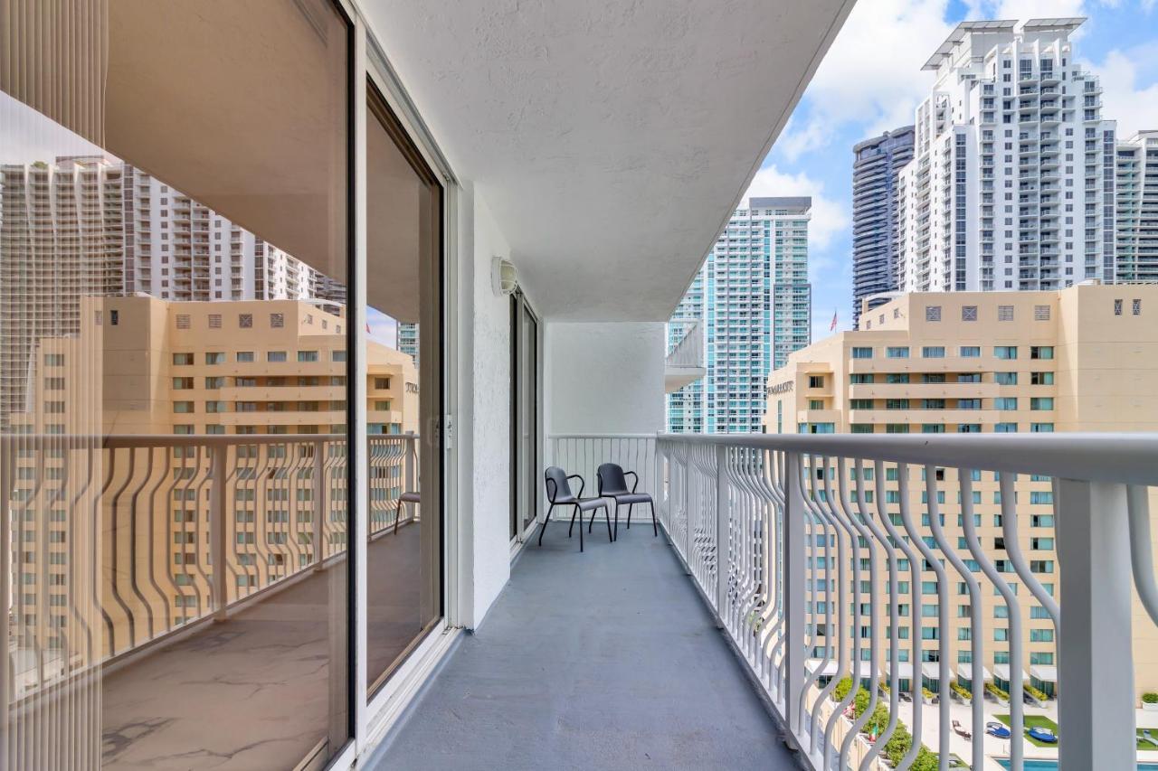 The Club At Brickell Bay Luxury Suites Miami Extérieur photo