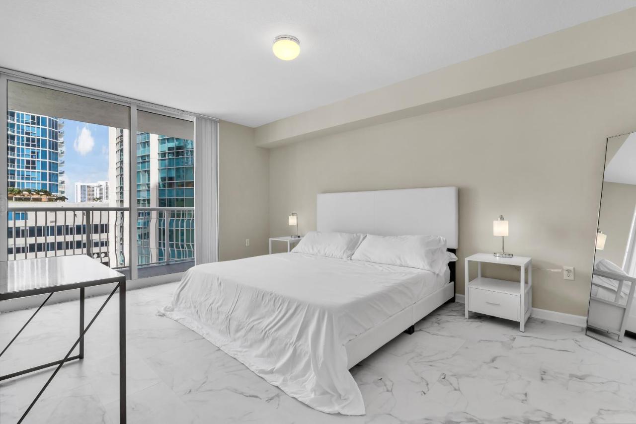 The Club At Brickell Bay Luxury Suites Miami Extérieur photo